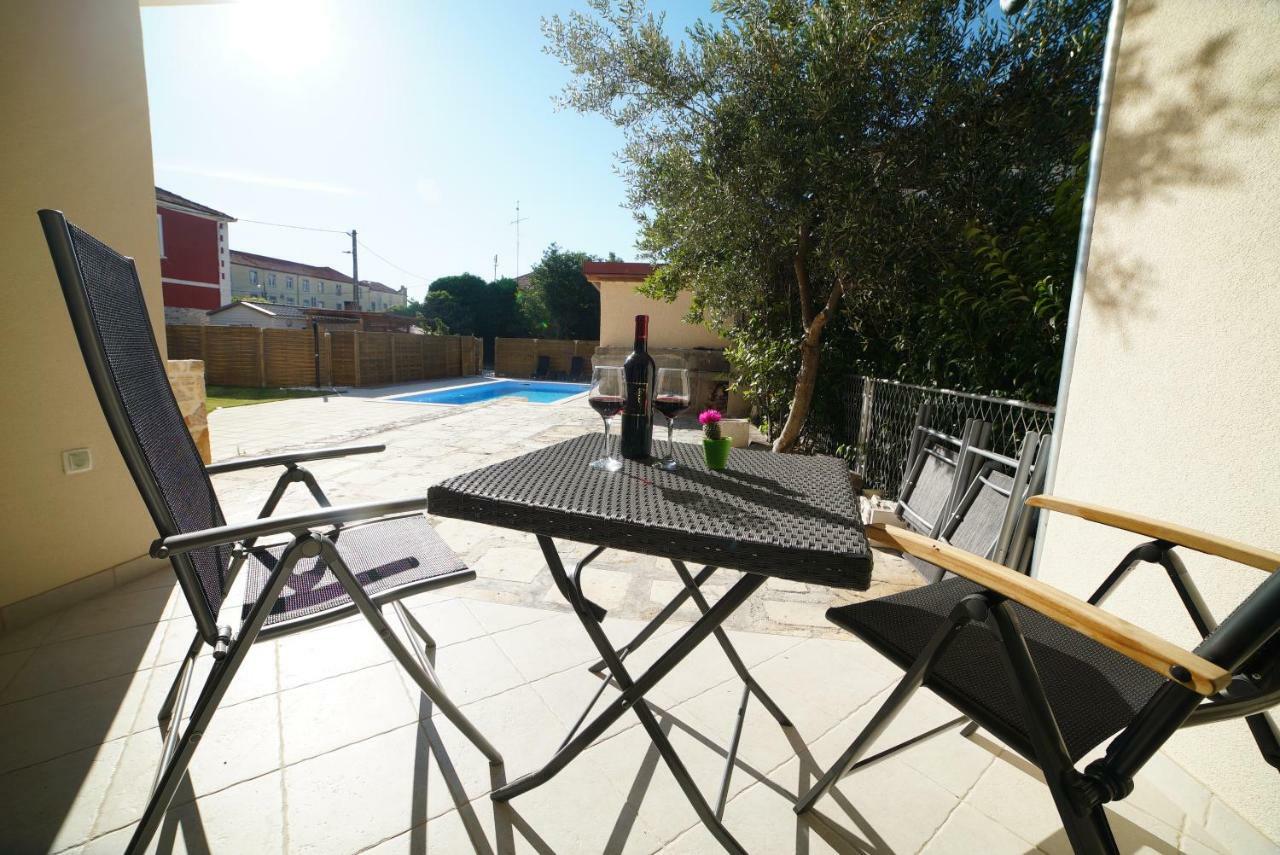 Villa Korona Apartments 자다르 외부 사진