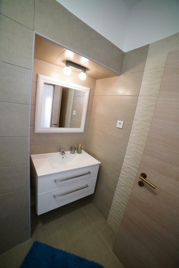 Villa Korona Apartments 자다르 외부 사진